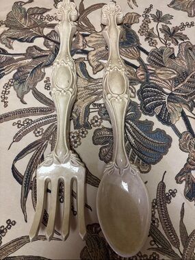 Decorative Ceramic arnels Serving Spoon and Fork Set in Cream Retro/Vintage